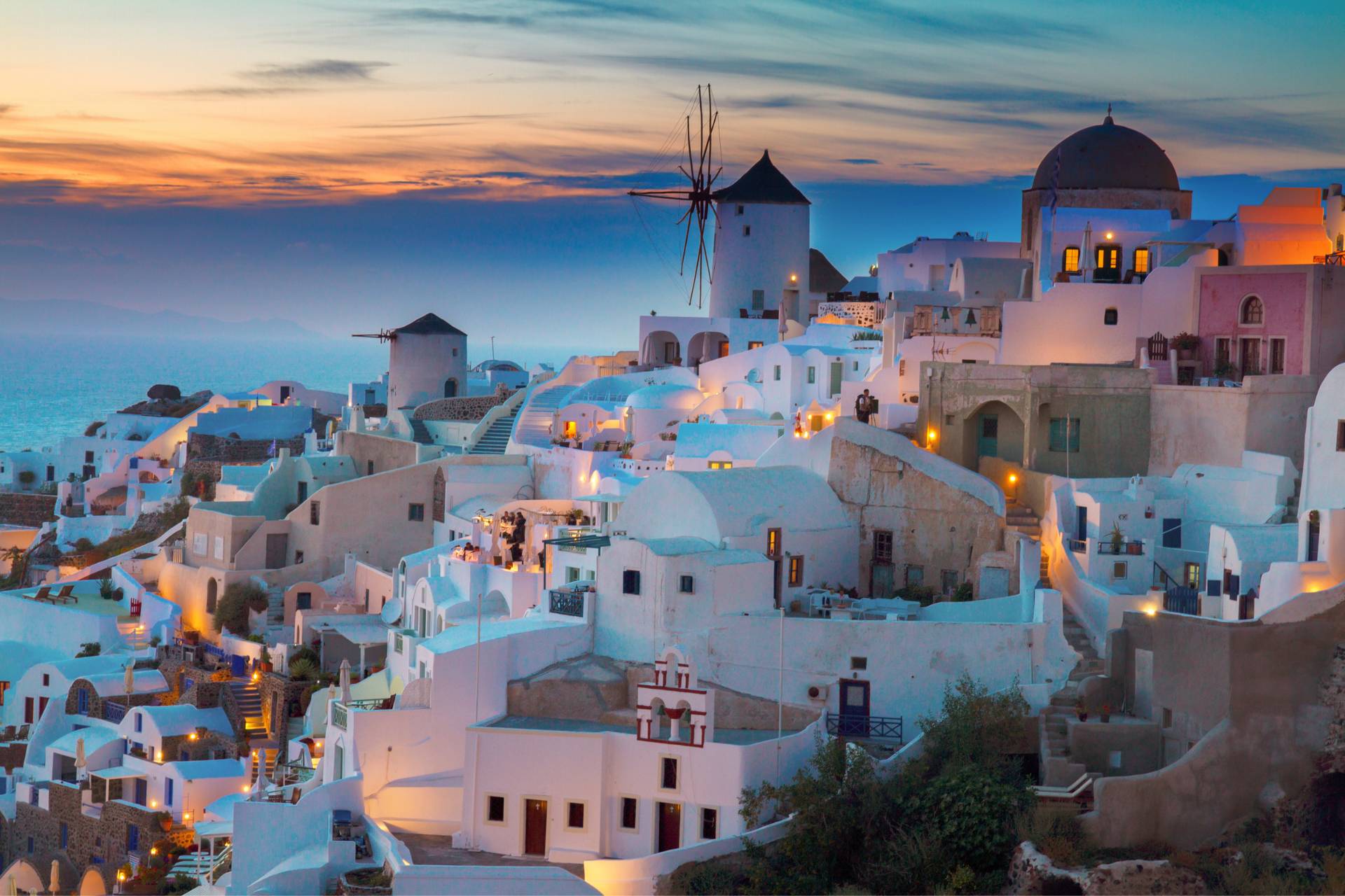 From Romantic Cocktails to All-Night Dancing: Nightlife on Santorini